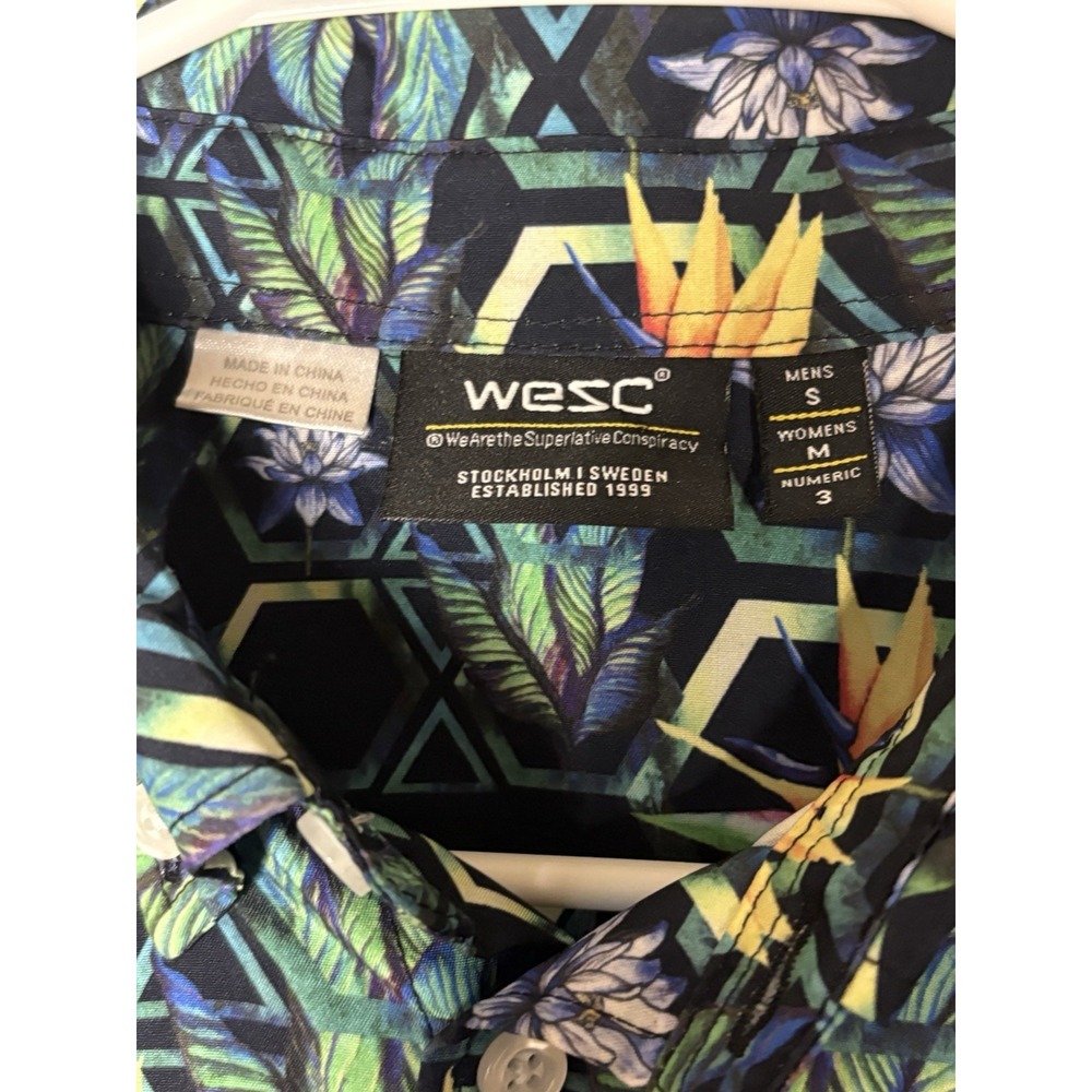 WESC Hawaiian Shirt Mens S Women M Oden Black Floral Geometric Vacation Beach - Picture 5 of 7